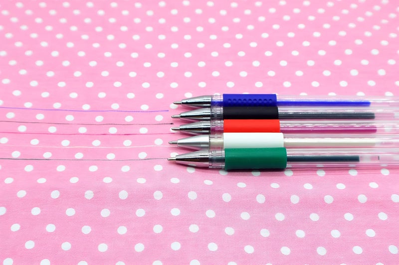ibotti 5 Colors Stick Heat Erasable Fabric Marking Pens with 10 Free Refills, 5-Pack of Assorted Colors, (White,Red,Blue,Black,Green) - Image 4